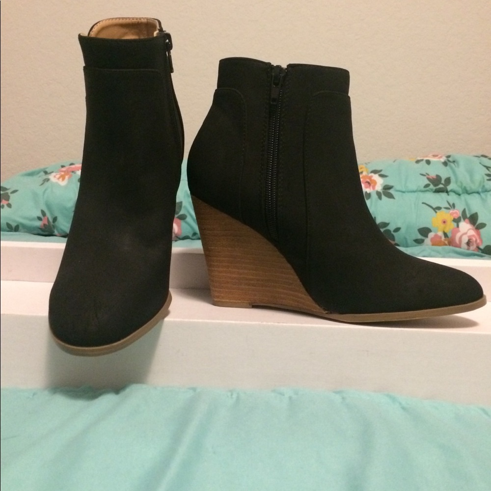 Ccocci Booties 👢 - Picture 2 of 14